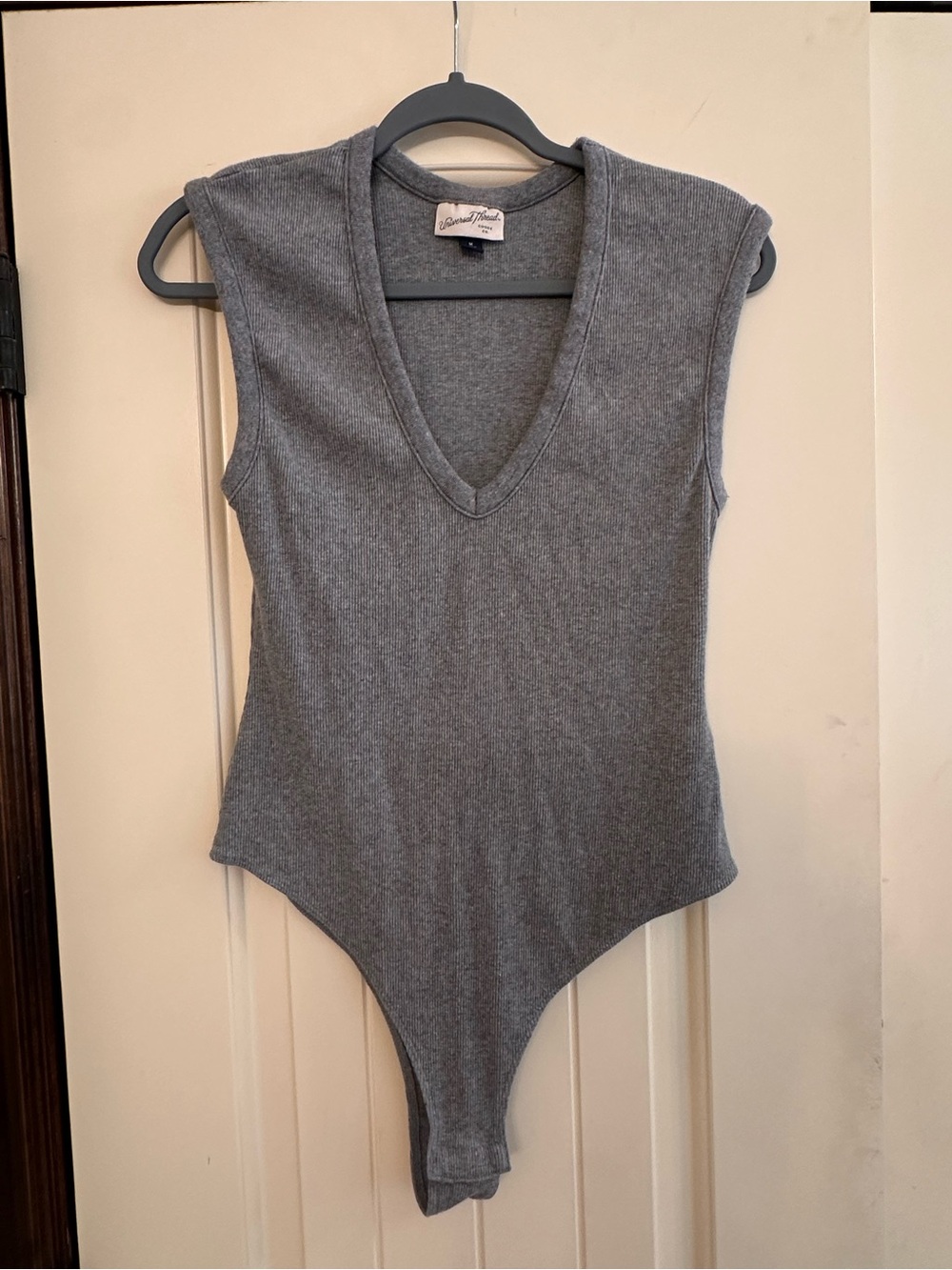 Universal Thread Gray Sleeveless V-Neck Women’s Bodysuit